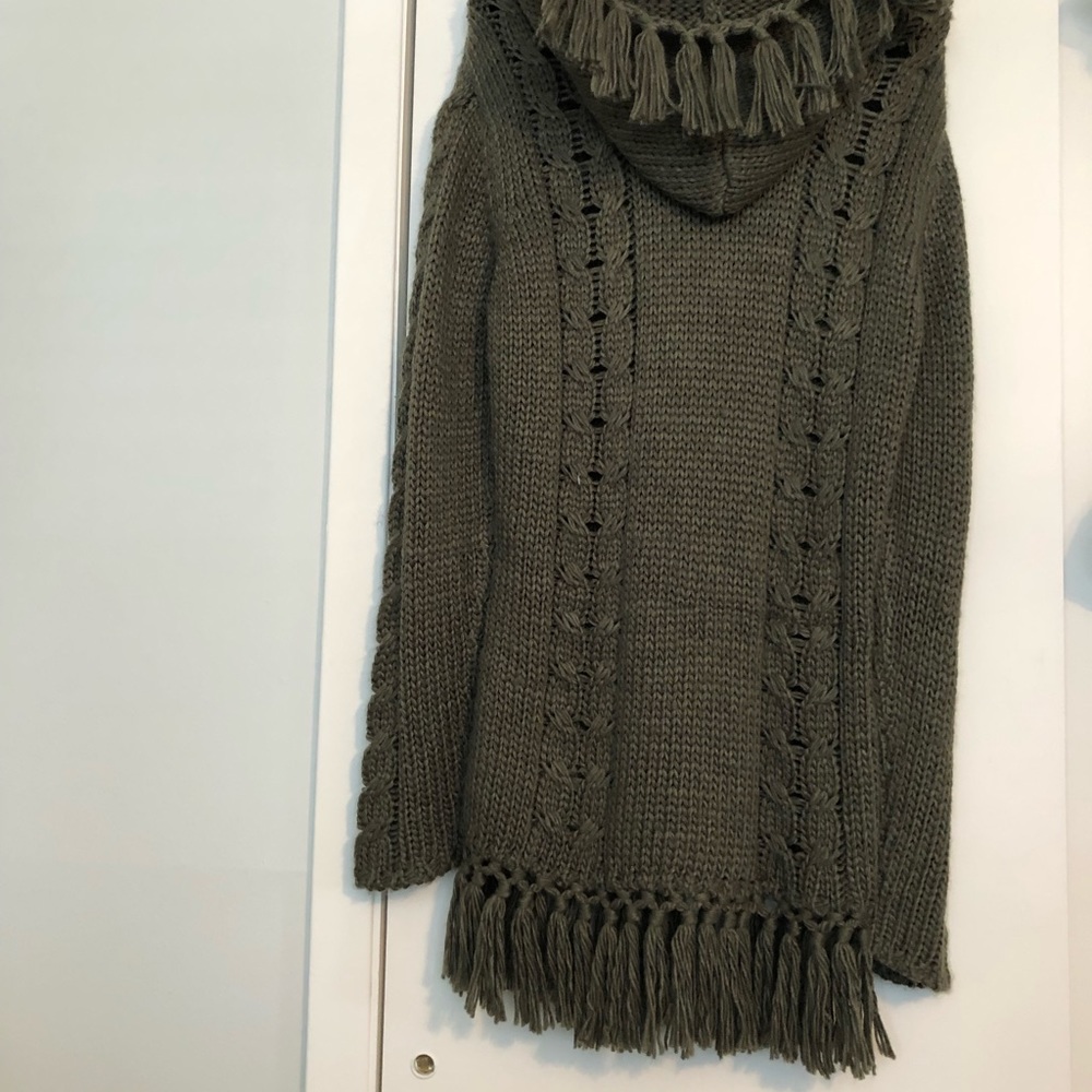 Woman’s army green sweater with hood